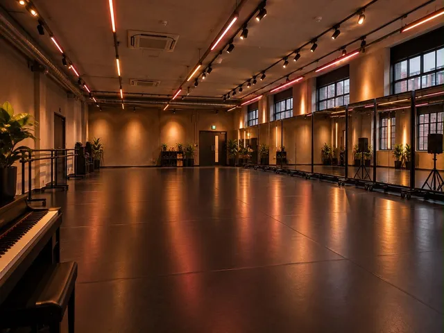 Studio 1 at Steps Studios Hoxton: mirrors, barres, speakers and a piano.